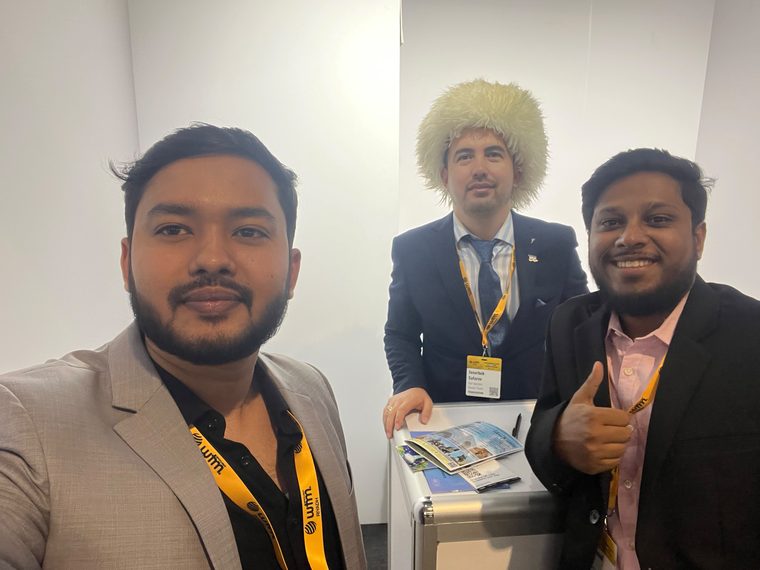 Meeting an exhibitor at WTM Spotlight Riyadh 2026 in Riyadh